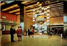 Aéroport de Paris-Orly _!_ point de rendez-vous _ hôtesse _ Pilote de ligne