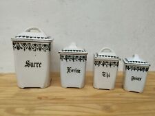 Pots à épices anciens