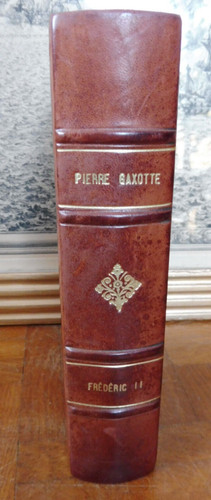 Frédéric - ii, (pierre