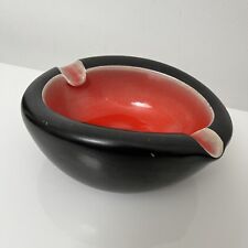 Cendrier Vide poche Keramos Sevres forme libre noir rouge inspiration Jouve