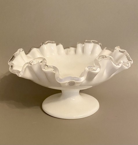 Fenton silver crest - crest, pedestal