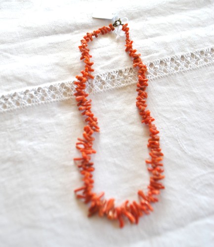 Collier vintage corail - en,