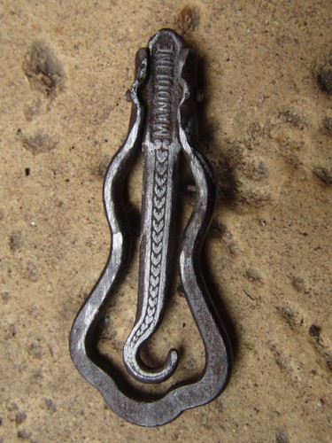 Tire lacets ancien mandoline - -lacets,