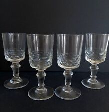 SERIE DE 4 VERRES A LIQUEUR EN CRISTAL DE BACCARAT MODELE CHAUNY  HAUTEUR:11.5CM