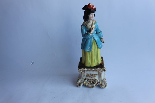 Grande figurine porcelaine