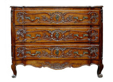 Commode arbalète provençale noyer époque XVIIIème