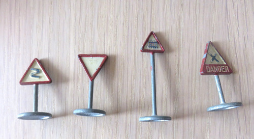 Dinky toys panneaux de - ,