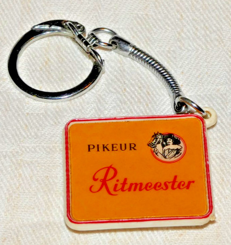 Ancien porte clés boîte