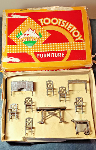 Vintage tootsie toy dollhouse - ,