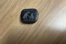 Boite d'aiguilles ancienne