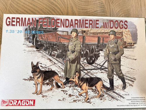 Feldgendarmerie avec chiens - avec,
