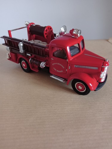 Véhicules miniatures pompiers - véhicules,