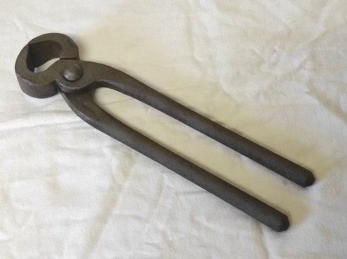 Outil ancien pince - outil,
