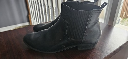 Well worn dress - well, size