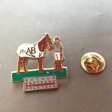 Pin's Folies *** Cheval horse sports Polo Team Arthus bertrand France #2