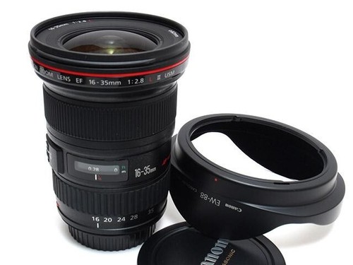 Objectif zoom grand angle