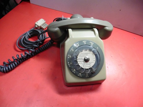 Ancien téléphone cadran - ancien,