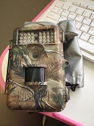 Bushnell trail camera - trail,