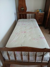 lit 1 place avec sommier et matelas en bon état