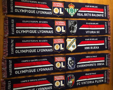 1 écharpe scarf au choix ))