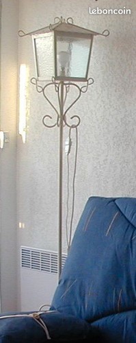 Lampadaire fer forgé terrasse
