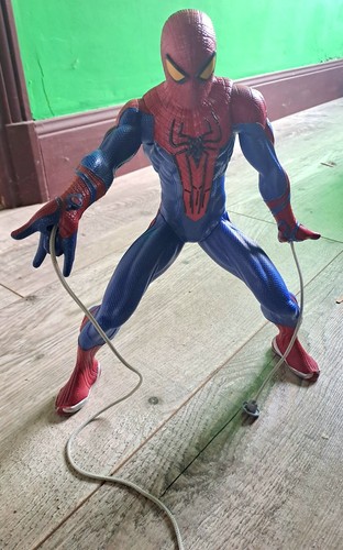 Figurine spiderman geante 35cm - spiderman,