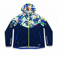 🧥 Nike x Kelly Anna London