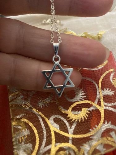 Chaine plus pendentif etoile - plus,