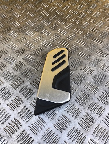 Repose pied avant gauche pour