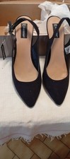 Très jolis escarpins neuf taille 39