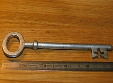 CLE 13.6cm ancienne en