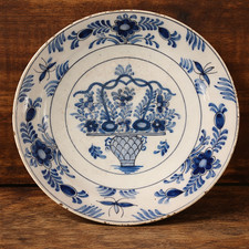 Assiette Delft XVIIIe siècle