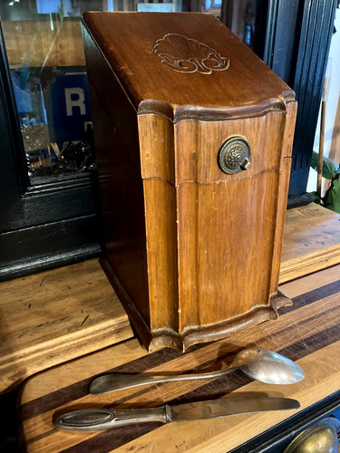 Ancien meuble range couverts