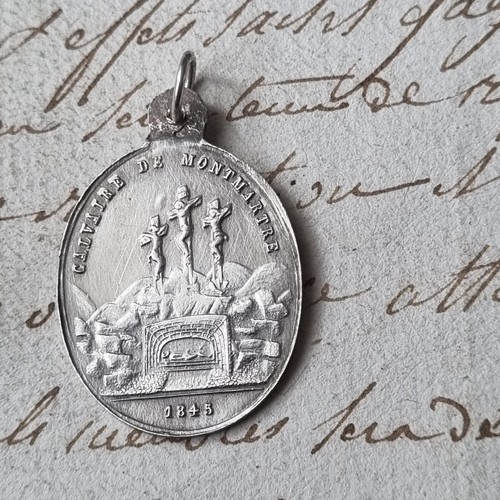 Pendentif médaille ancienne - pendentif,