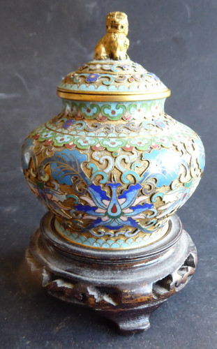 Cloisonné email sur - ,