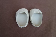 ancienne paire de chaussures pour poupée clodrey bella gégé convert famosa 