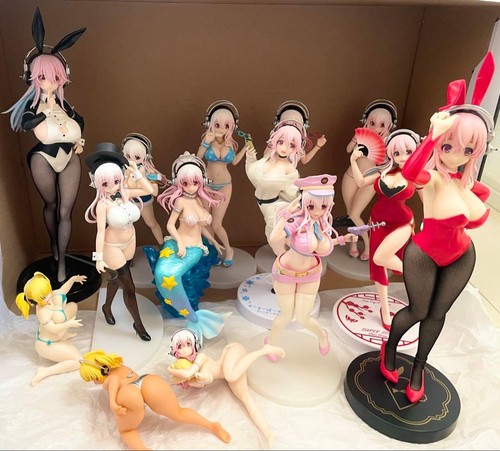 Lot figurines super sonico - de,