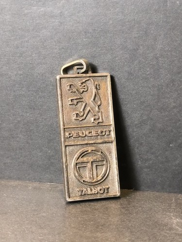Porte clé ancien - porte, peugeot