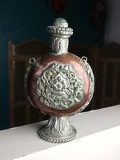 Fiole  ancienne Asiatique en cuivre et bronze bouchon avec une pierre bleu