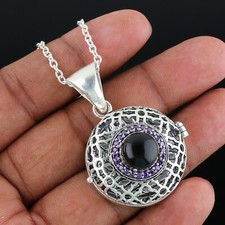 Pendentif poison pierre