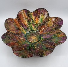 Coupe en verre laqué vert brun violet et paillons dorés signé Laque Line XXème