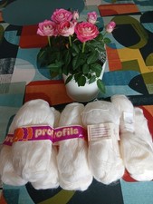 Lot de laine à tricoter - fine et blanche PROFIL