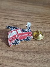 (B10) PINS PIN BADGE