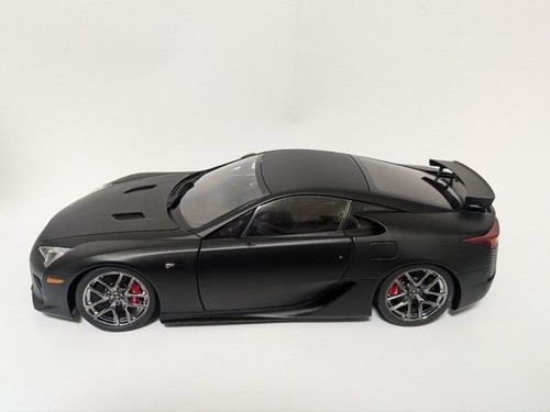 Autoart lexus lfa - 1/18, junk
