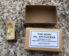clicker cricket.  boîte et  criquet incomplet  (Anglais us para ww2 )