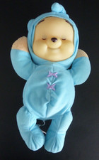 C5. DOUDOU FISHER PRICE DISNEY WINNIE veilleuse pyjama bleu croix mauve 31cm TBE