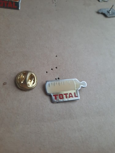 Pin pompiste pompe - pompiste, total