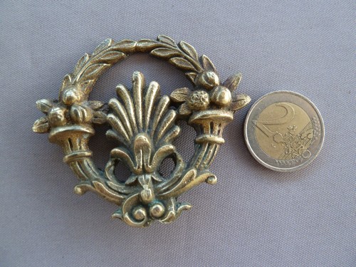 Ancien cache clou - ,,