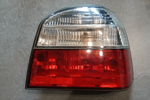 Feu arriere droit volkswagen - arriere,