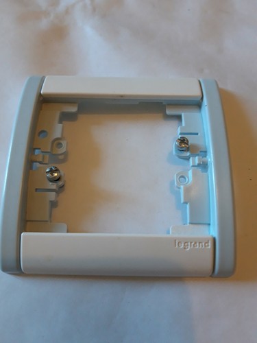 Sagane legrand plaque - sagane,